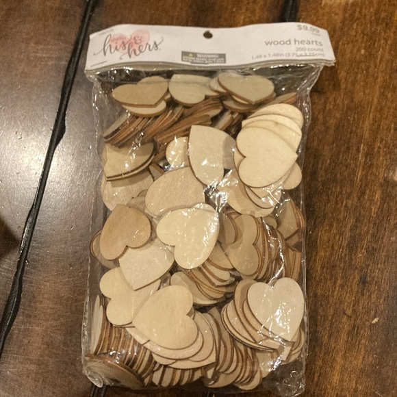 Kids Table Only Sign and New Bag of Wooden Hearts - Picture 8 of 10